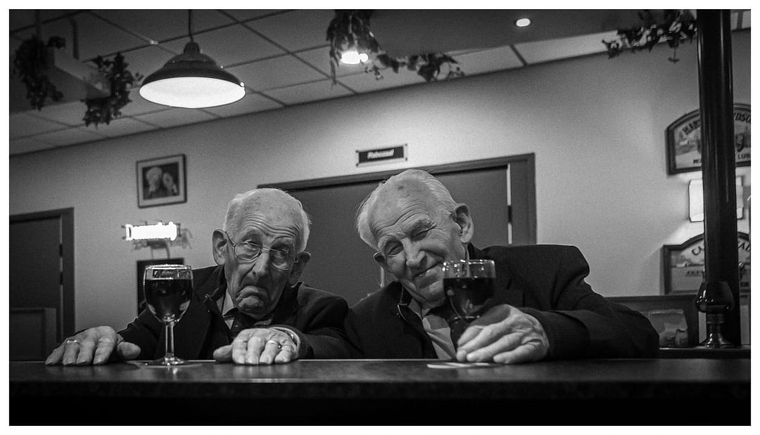 Gebroeders van de Ven aan de bar light