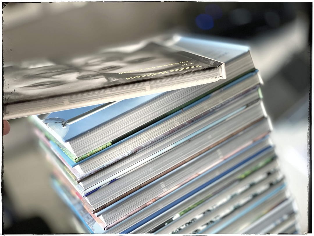 Boeken, fotograaf Mathy Heijmans Op stapel leggen
